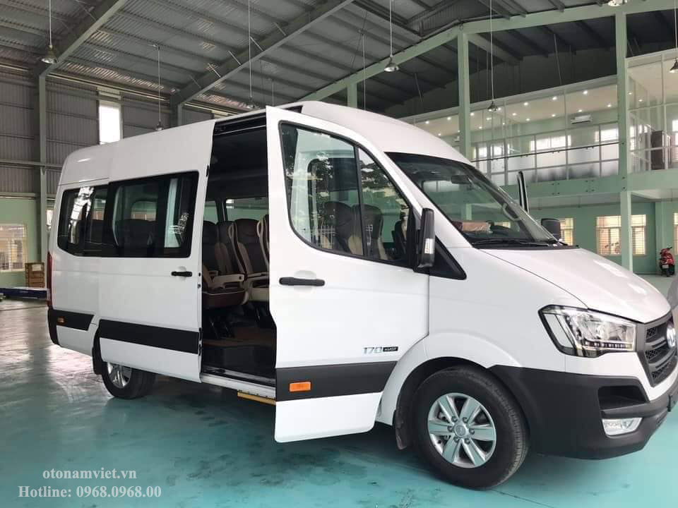 Xe khách Hyundai Solati 16 chổ - Ghế U - Ghế Limousine